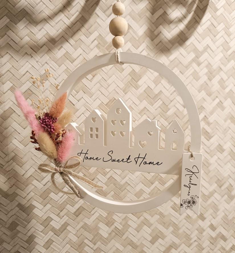 Décoration murale maisonnettes et fleurs séchées