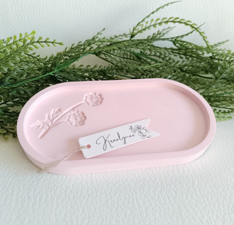 Plateau de rangement rose clair motif fleurs des champs.