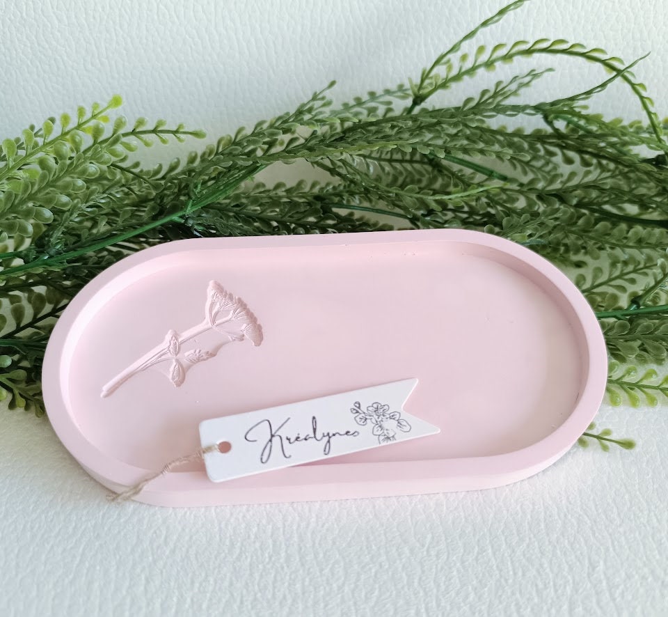 Plateau de rangement rose clair motif petite fleur.