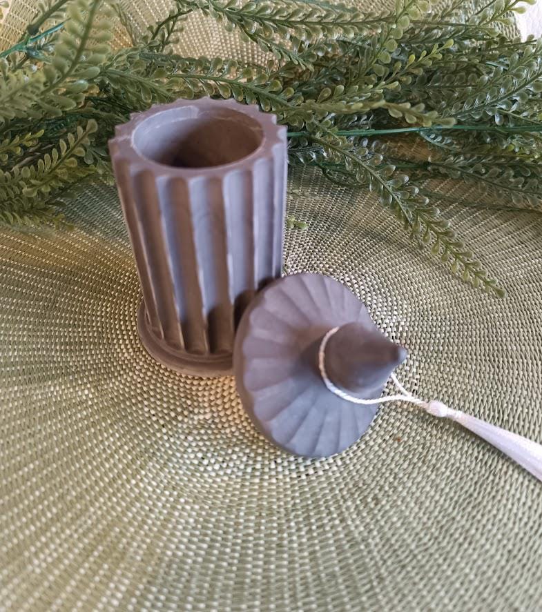 Boîte de rangement grise