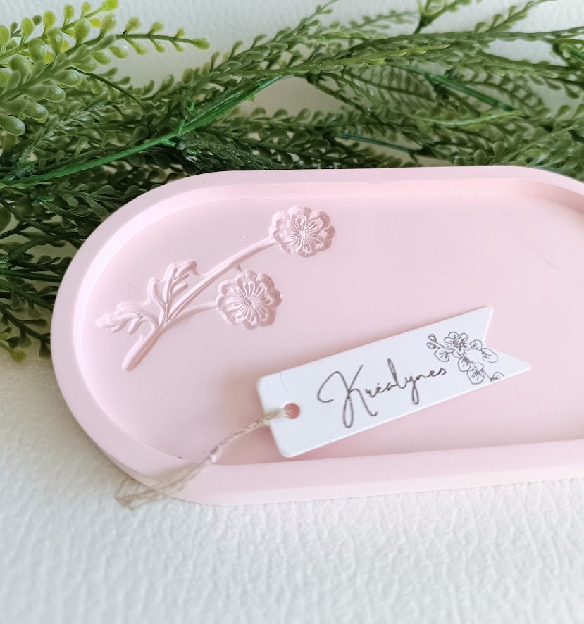 Plateau de rangement rose clair motif fleurs des champs.