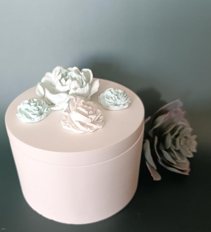 Boîte de rangement banche, fleurs blanches et turquoises