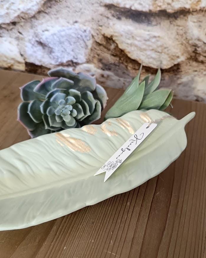 Plateau plume vert sauge et or