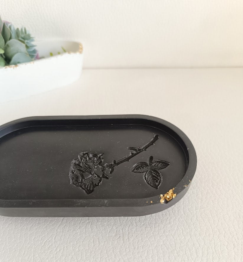 Plateau de rangement noir et or motif rose